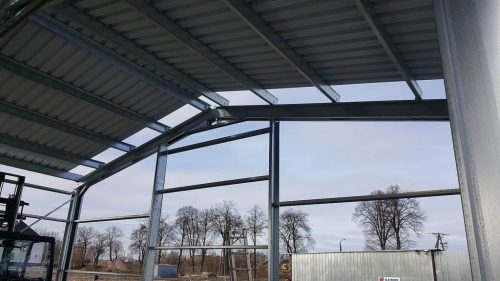 Detal konstrukcji stalowej hali